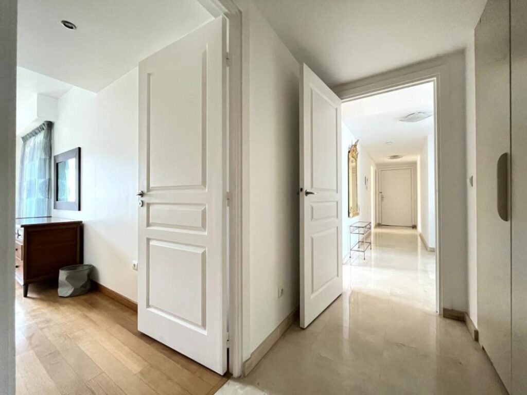 NICE OUEST – AV. DE LA LANTERNE / FABRON 4P – 120 m² – Terrasses 48 m² – Vue mer – Clim – Piscine – Garages – 4 pièces – 3 chambres – 120 m²