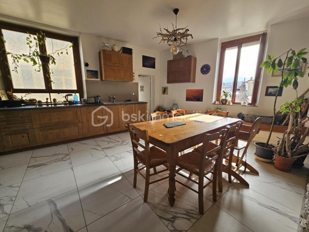 Triplex d’exception avec vue dégagée – 6 pièces – 3 chambres – 128 m²