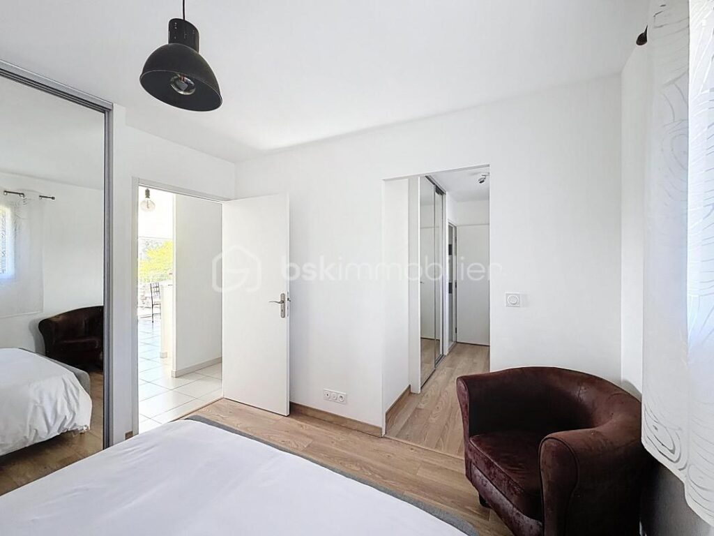 Maison contemporaine 136 m² – terrain 4 000 m² – grand séjour 60 m² – 10 min Redon – 5 pièces – 3 chambres – 136 m²