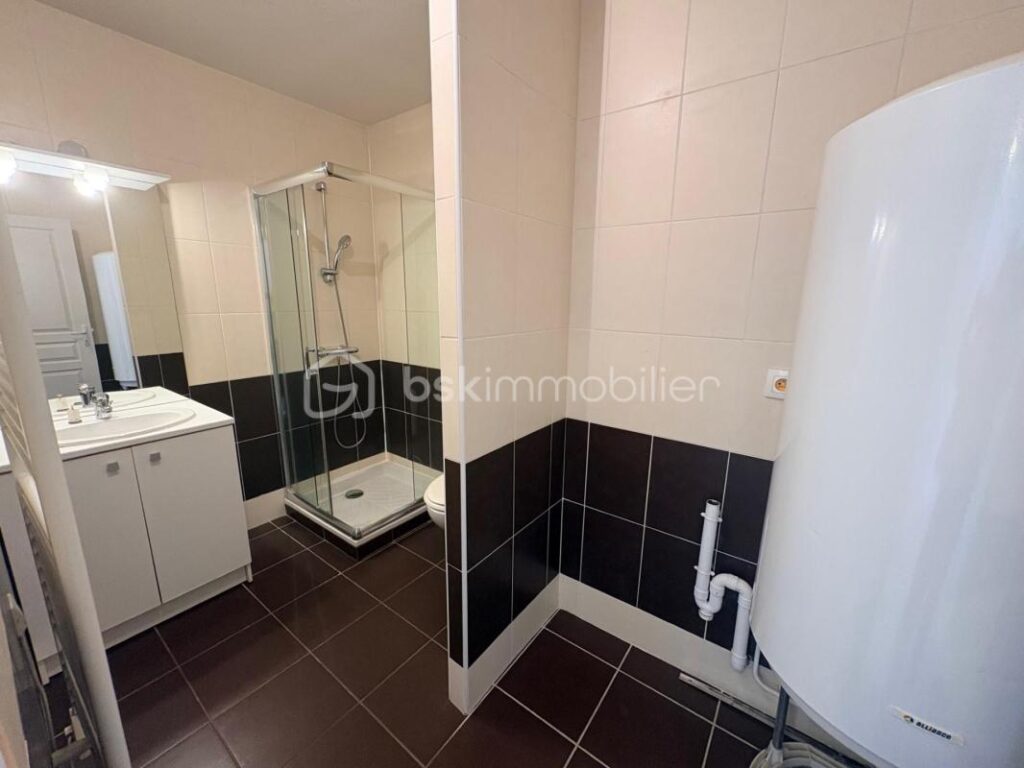 Appartement moderne avec terrasse – 2 pièces – 1 chambre – 46 m²