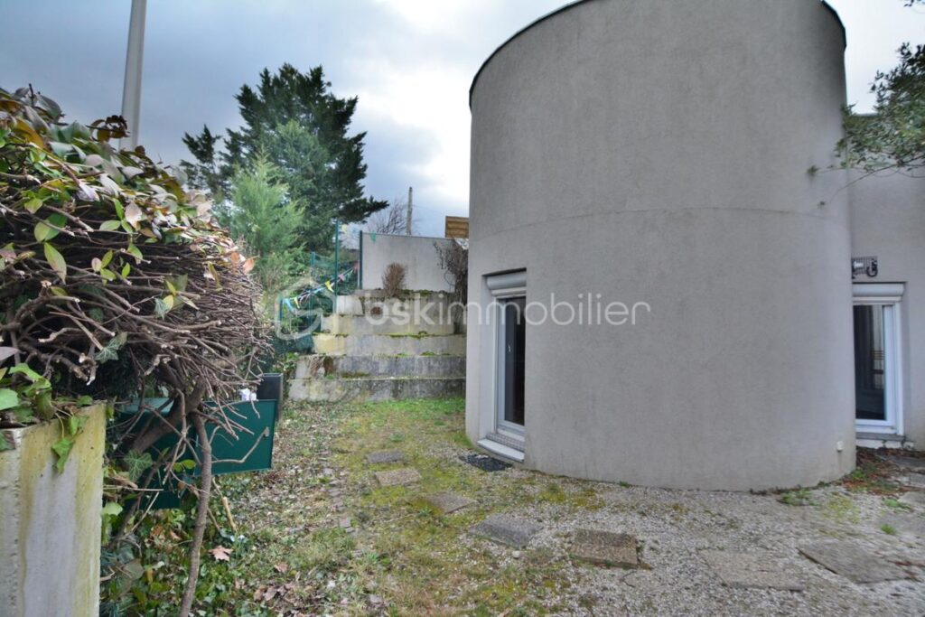 Vente Maison d’Architecte Saint-Martin-d’Hères : Renaudie & Gailhoustet – 5 pièces – 3 chambres – 134 m²