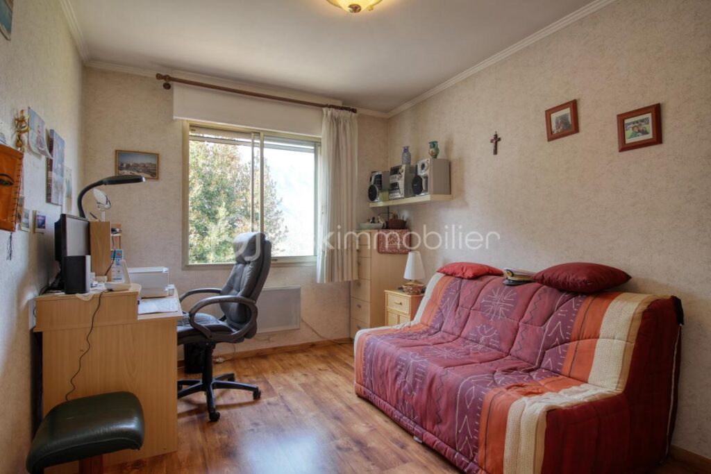 Maison individuelle 146 m² – 5 pièces – 3 chambres – 146 m²