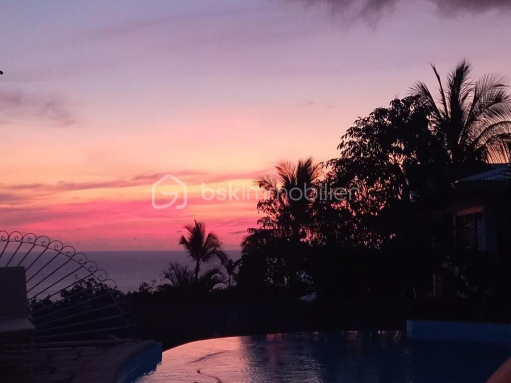 Maison 7 pièces 200m2 – 7 pièces – 5 chambres – 200 m²