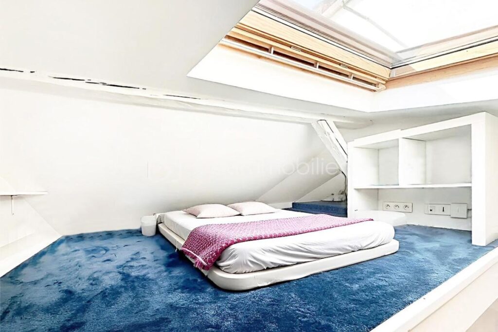 Appartement traversant au dernier étage avec ascenseur – 2 pièces – 1 chambre – 37 m²