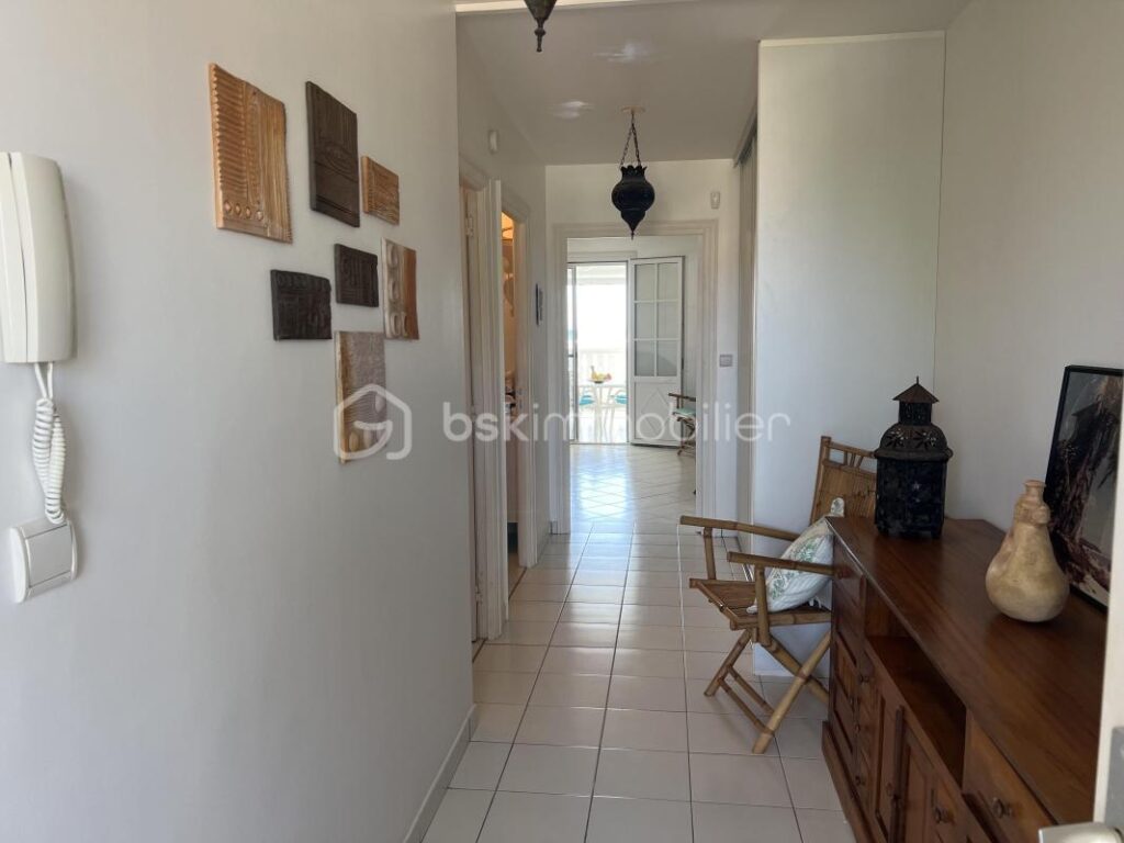 APPARTEMENT T2/T3 VUE LAGON – LE SAVANNAH – SUR LA MARINA DE SAINT FRANCOIS – 2 pièces – 1 chambre – 81 m²