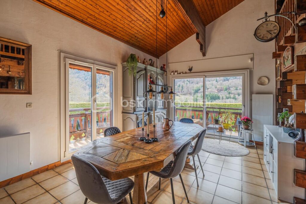 Chalet avec piscine et espace bien-être – Mieussy – 5 pièces – 4 chambres – 158 m²