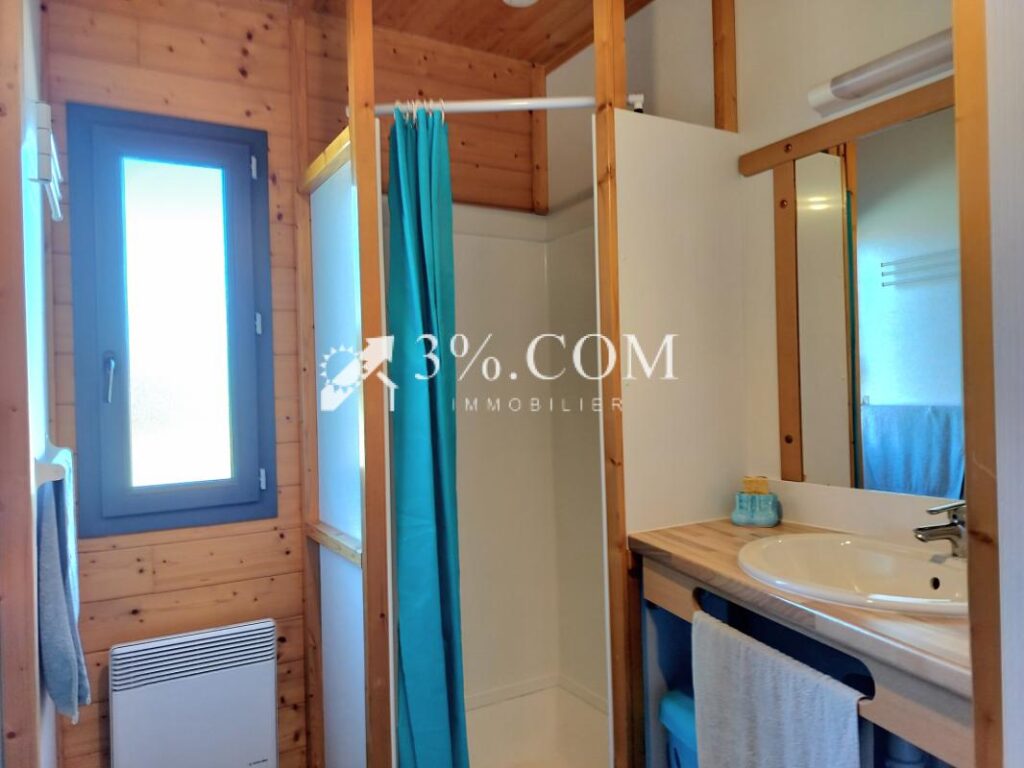 Chalet avec vue dégagée de 69m2 et 2 chambres sur 1330m2 clo – 3 pièces – 2 chambres – 69 m²