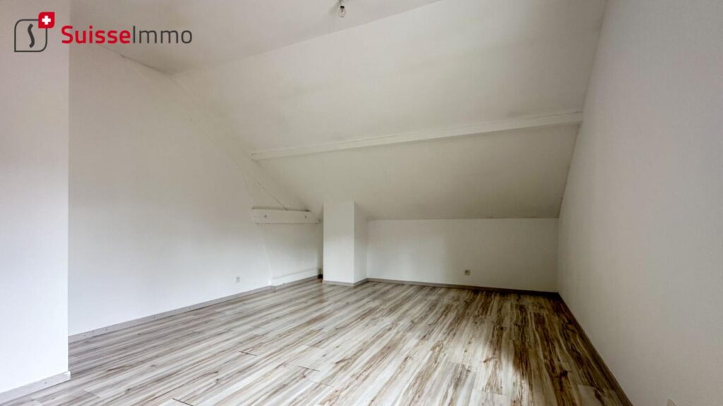 Maison Glay 6 pièce(s) 133 m2 – 6 pièces – 4 chambres – 133 m²