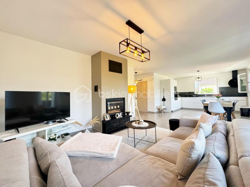 Maison à fort potentiel – 5 pièces – 3 chambres – 108 m²