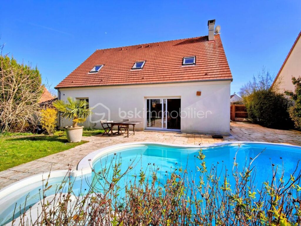 A l’abris des regards, belle maison familiale av 4 chambres et garage – 6 pièces – 4 chambres – 146 m²