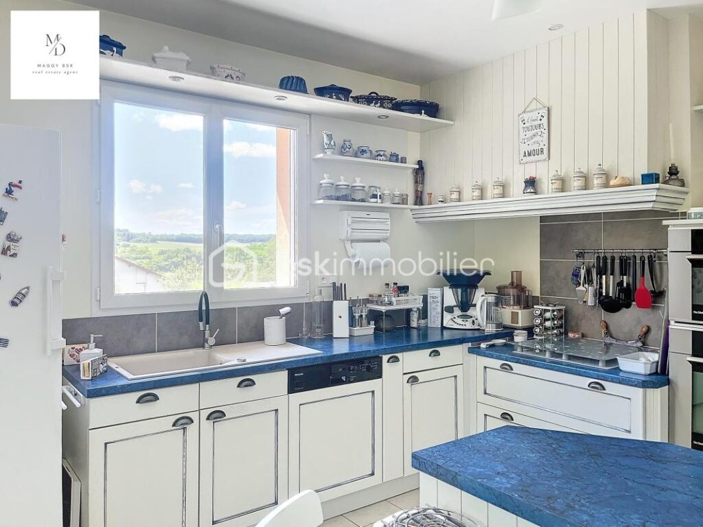 Bien d’exception haute gamme, à visiter sans tarder, coup de cœur assuré! – 9 pièces – 4 chambres – 178 m²