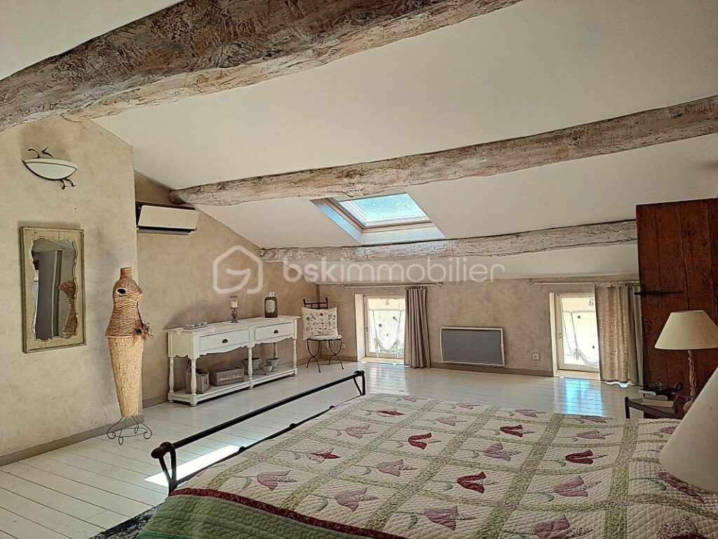 Lauragaise 230 m², piscine, parc et vue dégagée – 7 pièces – 5 chambres – 226 m²