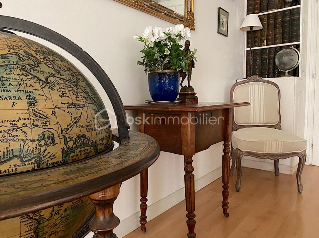 Maison avec 4/5 chambres + un studio indépendant + une piscine !!! De l’espace, du calme et du charme !!! – 8 pièces – 5 chambres – 215 m²