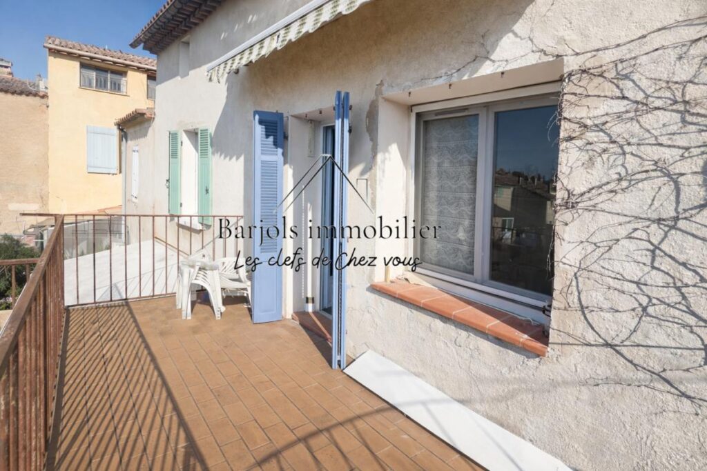 Appartement Terrasse, Combles aménageables – 3 pièces – 2 chambres – 93 m²