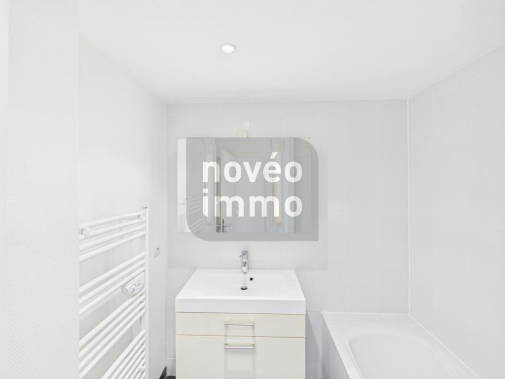 Magnifique Studio avec cuisine équipée et cave au coeur d’un – 1 pièce – NR chambres – 30 m²