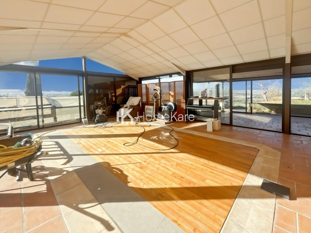 UNE VUE IMPRENABLE !!! – 11 pièces – 4 chambres – 280 m²