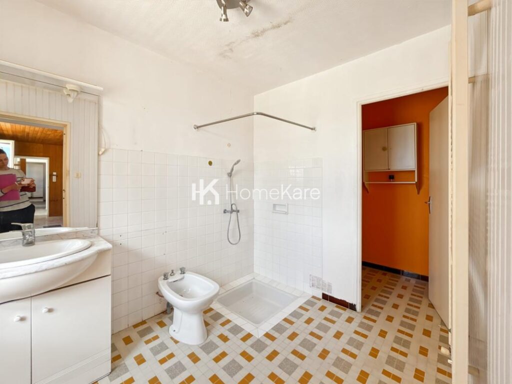 LE CHARME ASSURE !!! – 6 pièces – 5 chambres – 185 m²