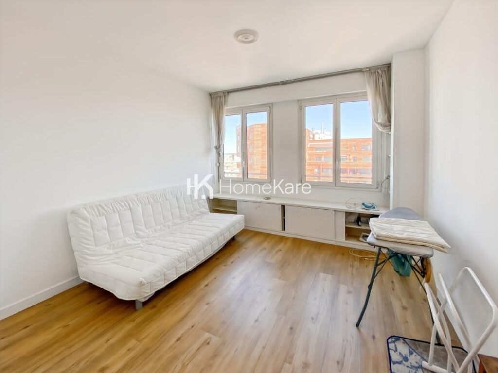 T3 Meublé hypercentre avec parking – 3 pièces – 2 chambres – 83 m²