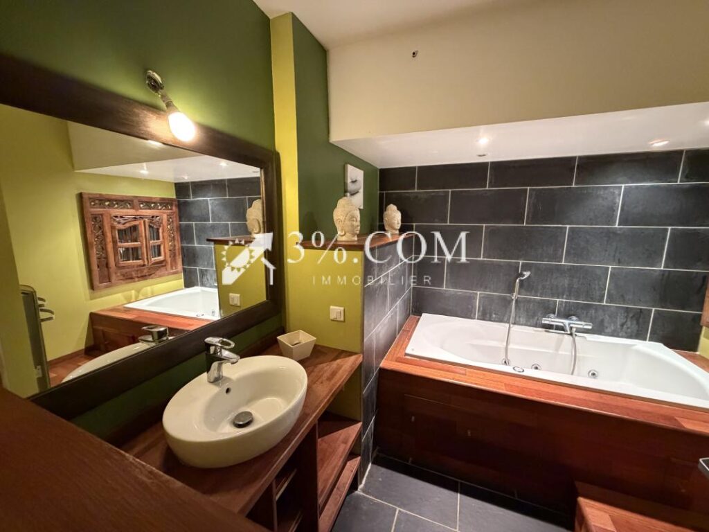 Maison avec vue panoramique Fort potentiel Colomars, à 2 – 5 pièces – 3 chambres – 141 m²