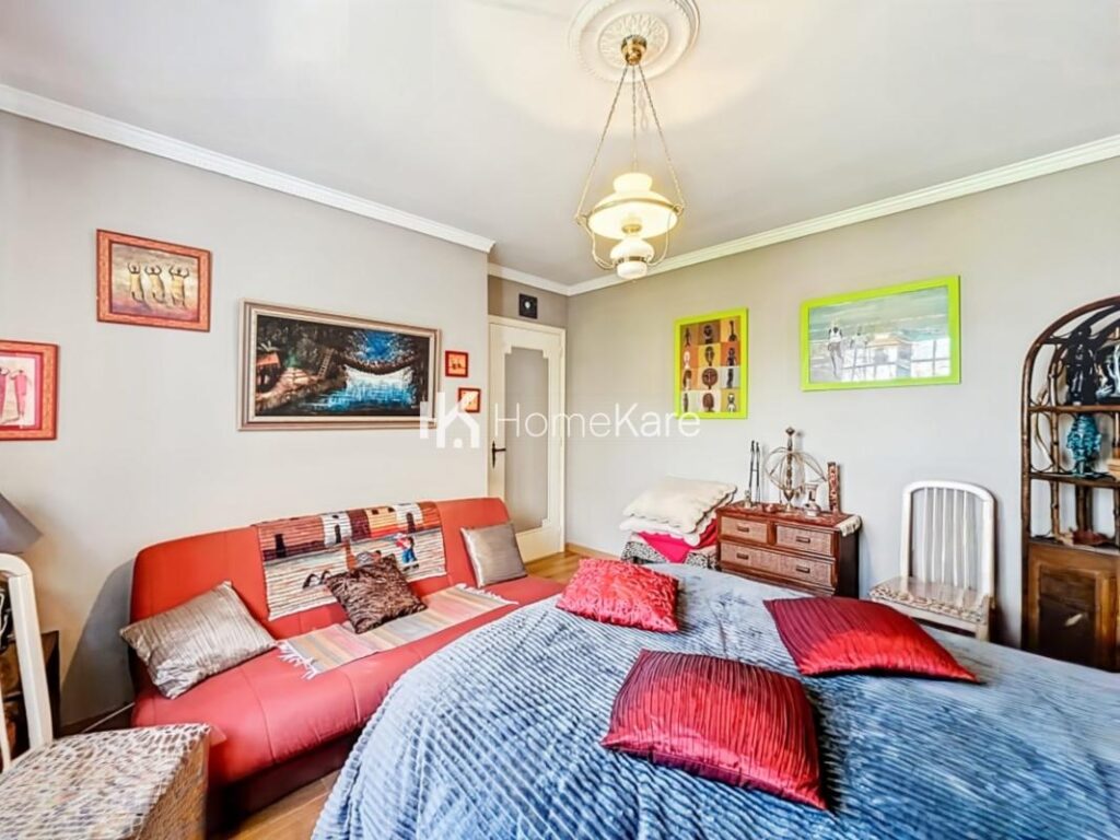 UNE VUE SUR LES PYRÉNÉESIMPRENABLE – 5 pièces – 4 chambres – 224 m²