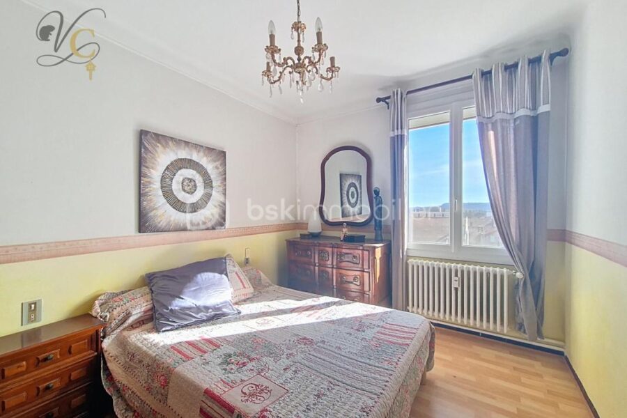 Appartement à vendre à Cavaillon — Vue sur la ville — photo 11