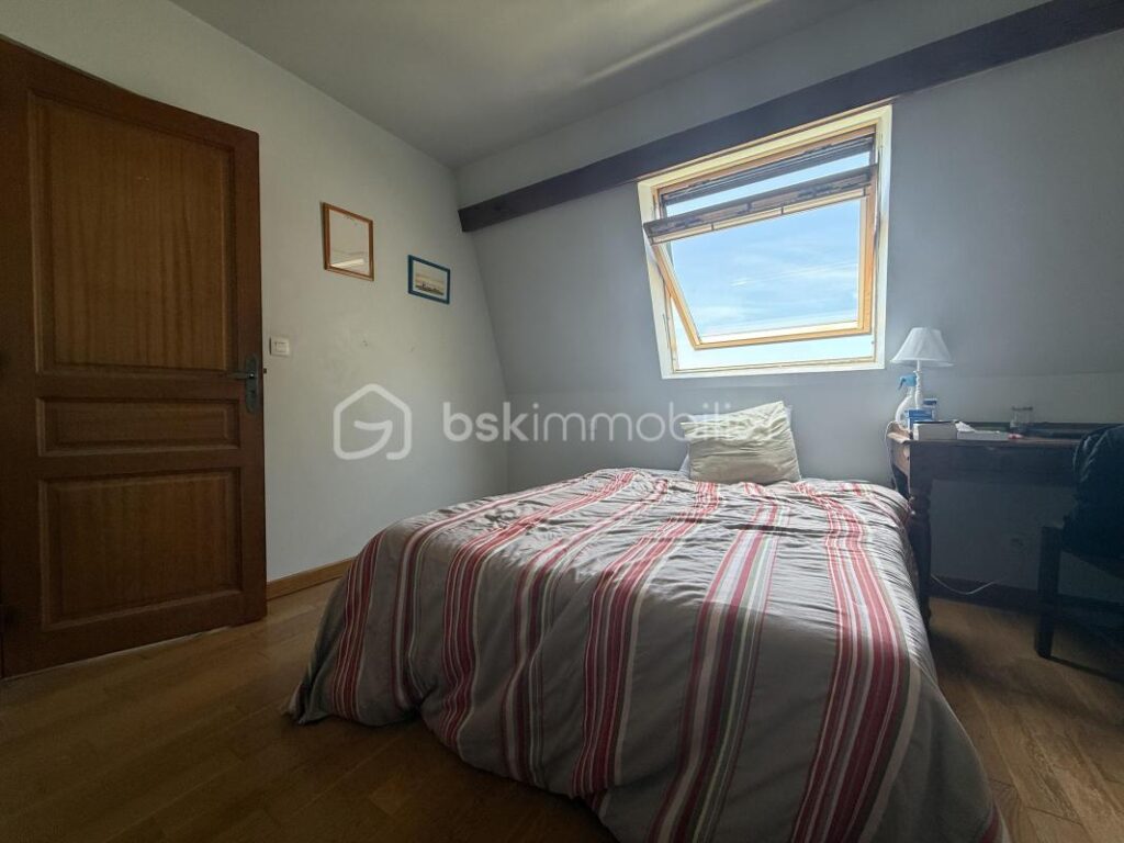 À VENDRE – Propriété avec Vue Mer à Villerville – 9 pièces – 6 chambres – 340 m²