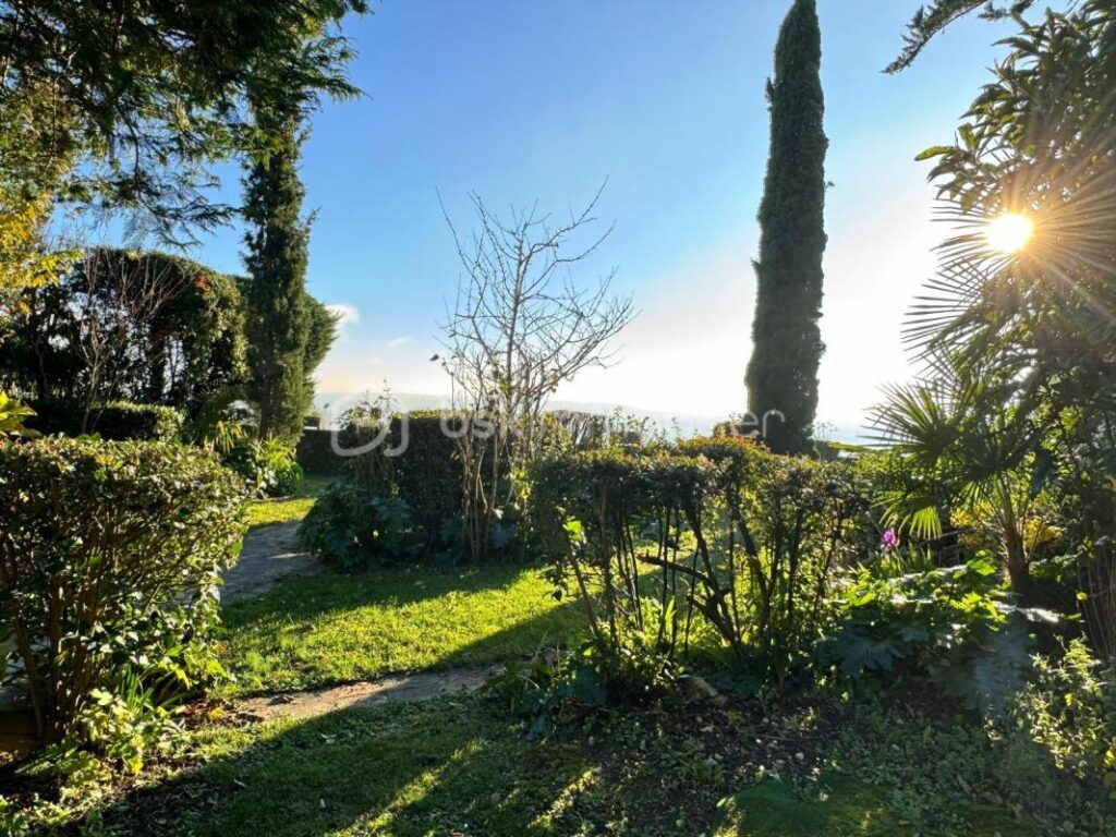 Demeure en pierres centre ville – 13 pièces – 7 chambres – 360 m²