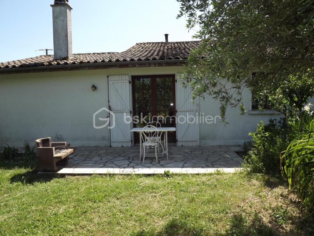 Maison spacieuse, sans vis à vis , au milieu de la nature – 6 pièces – 4 chambres – 145 m²