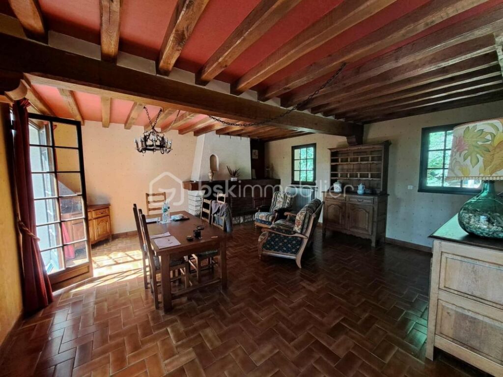 Maison au cœur d’une parcelle boisée – Coup de cœur assuré ! – 4 pièces – 3 chambres – 117 m²