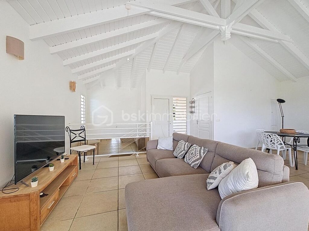 Villa T3 avec vue mer, piscine Saint François – 3 pièces – 2 chambres – 88 m²