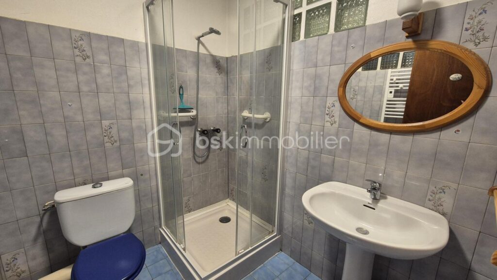 A VENDRE MAISON DEUX FACES TRAVERSANTE DE 152M² SUR TERRAIN DE 261M² A SAINT ANDRE – VUE SUR LES ALBERES – QUATRE CHAMBRES – GARAGE – CLIMATISATION REVERSIBLE – CHEMINEE – AUCUN VIS A VIS – 7 pièces – 4 chambres – 152 m²