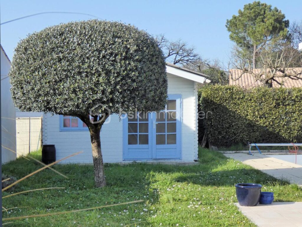 Plain-pied avec 3 chambres – Garage – Piscine – 5 pièces – 3 chambres – 134 m²