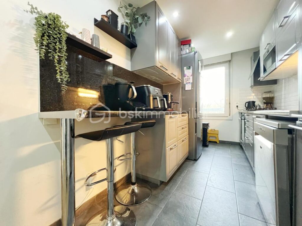 Votre nouveau coup de coeur dans un cadre verdoyant ! – 4 pièces – 3 chambres – 82 m²