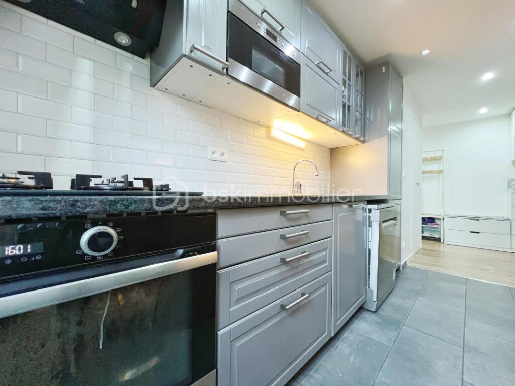 Votre nouveau coup de coeur dans un cadre verdoyant ! – 4 pièces – 3 chambres – 82 m²