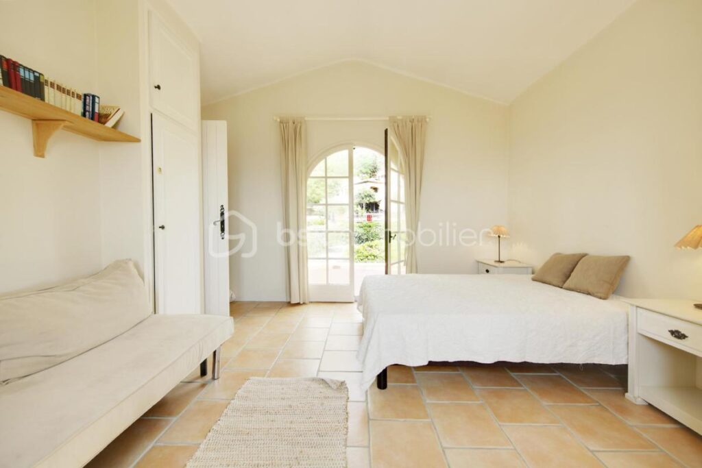 Villa provençale avec vue mer et collines panoramique – Gattières – 6 pièces – 4 chambres – 187 m²