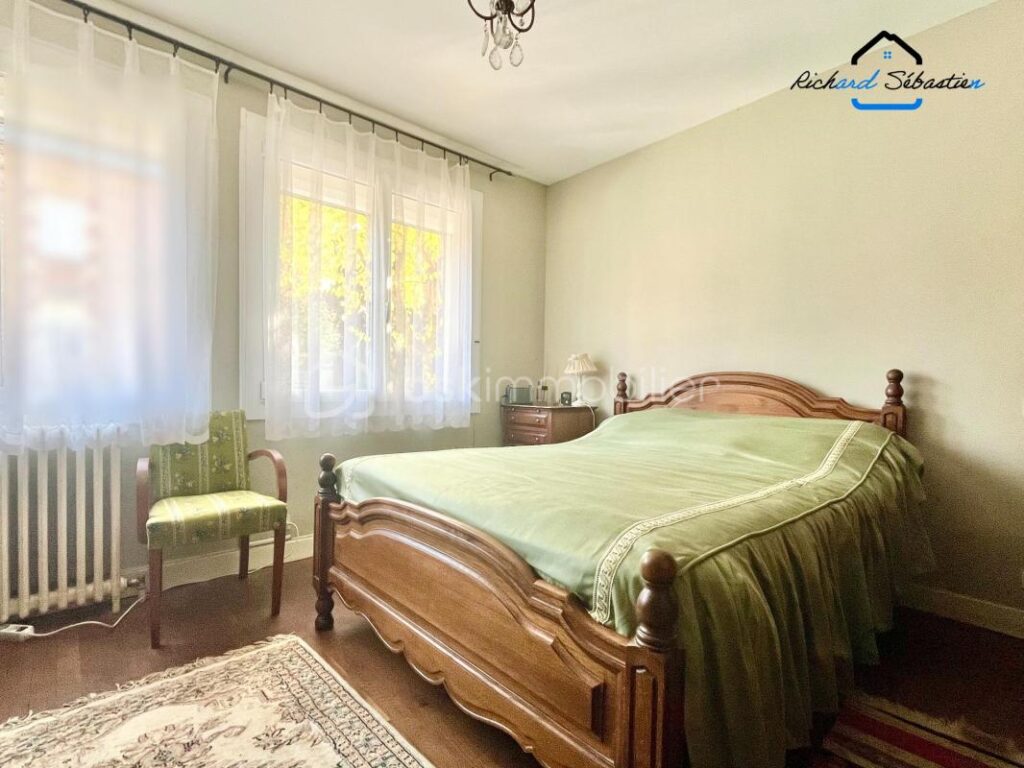 Immeuble de 245 m² avec vue imprenable sur le Château Fort de Sedan – 10 pièces – NR chambres – 250 m²