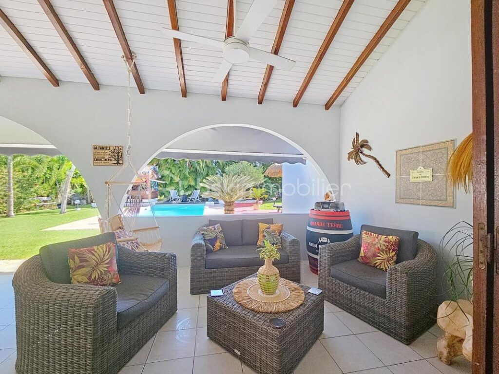 Villa avec piscine 3 chambres , parcelle 1000 m2 – 4 pièces – 3 chambres – 120 m²