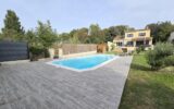En exlusivité à Lauris jolie maison rénovée, 3 chambres, bureau, piscine – 5 pièces – 3 chambres – 140 m²