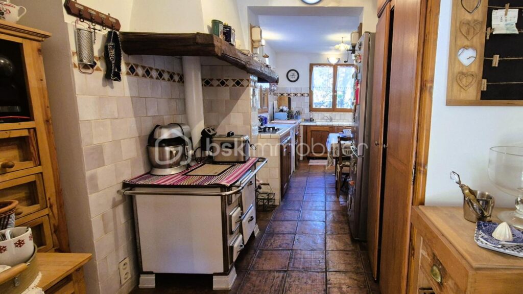 A ALLOS – MAGNIFIQUE CHALET INDIVIDUEL 5 PIÈCES – 197 m² – 8 pièces – 4 chambres – 197 m²