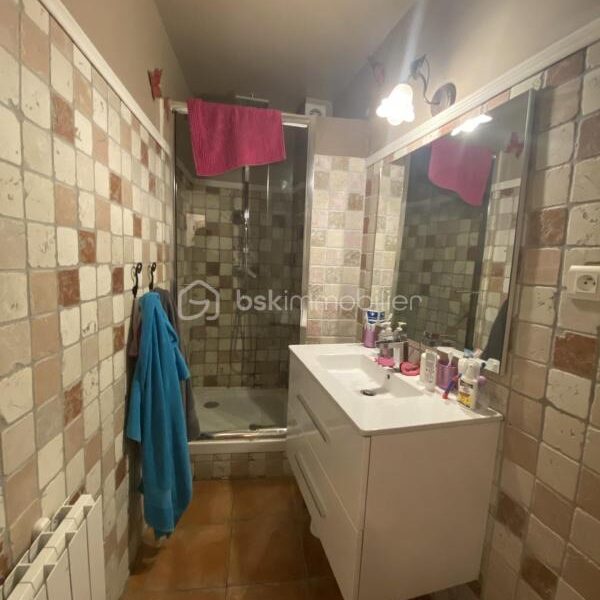 Appartement à vendre à Signes