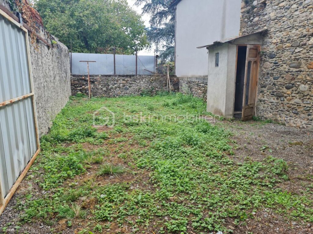 Immeuble au cœur du village – 4 pièces – NR chambres – 111 m²