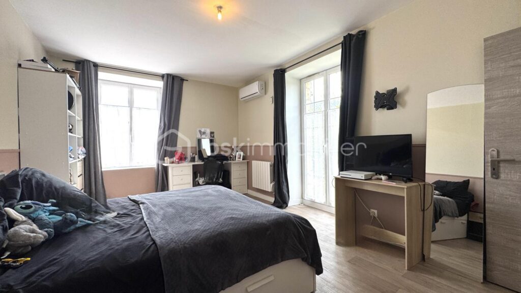 À vendre Authentique longère rénovée avec dépendances et grand terrain Saint-Gengoulph (proche Gandelu, 02) – 8 pièces – 5 chambres – 200 m²