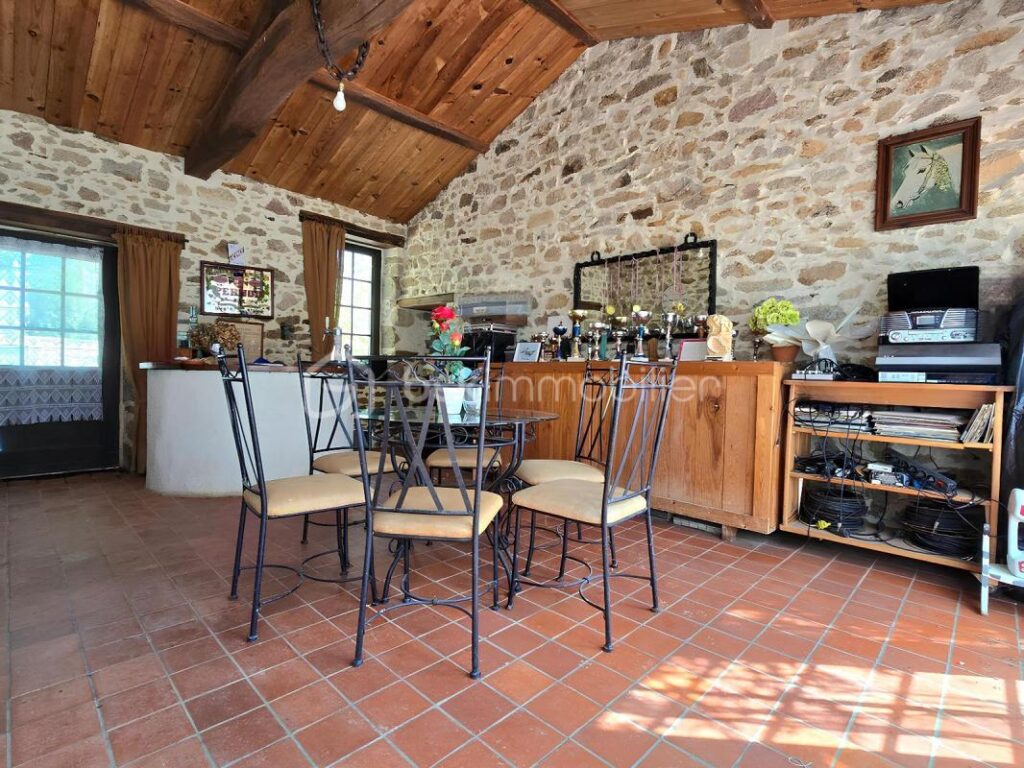 MAGNIFIQUE LOGIS ÉQUESTRE – 7 pièces – 4 chambres – 200 m²