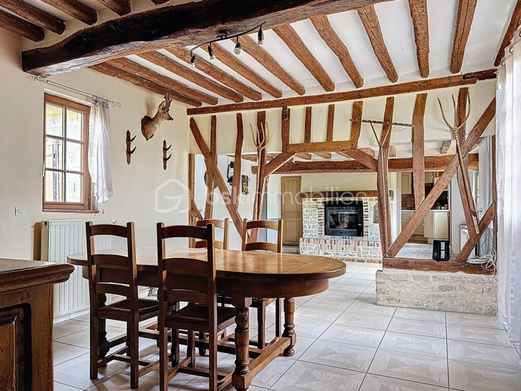 Maison de plain pied – 6 pièces – 4 chambres – 107 m²