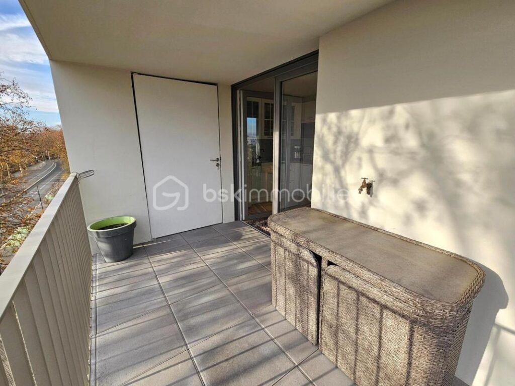 Appartement F3 DPE C 2023 bord du canal terrasse parking – 3 pièces – 2 chambres – 58 m²