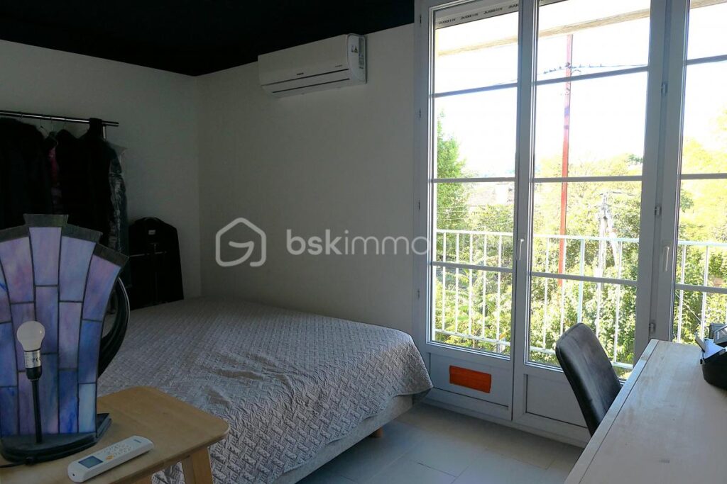 APPARTEMENT 2 chambres, Balcons dans toutes les pièces, Vue dégagée et imprenable, proche des commodités et transports ! – 3 pièces – 2 chambres – 65 m²