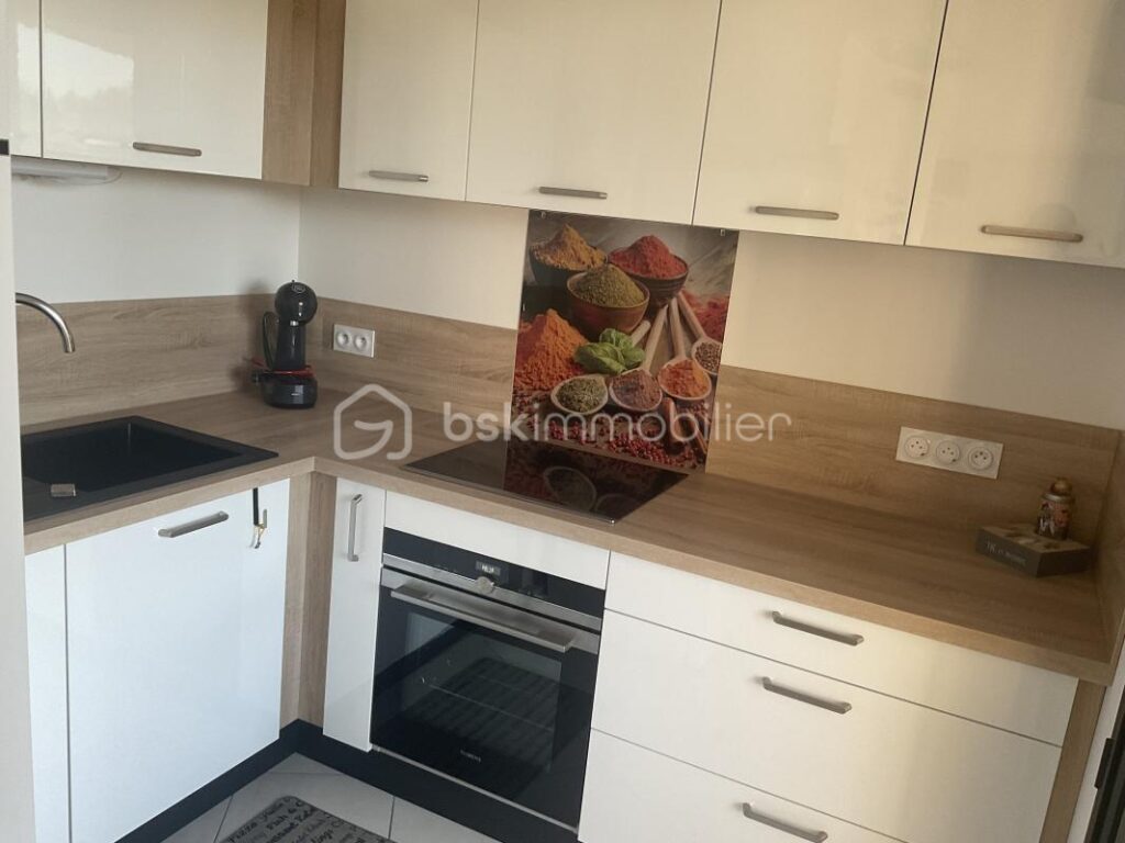 Grand T2 53m2 terrasse 24 m2 garage 18m2 – 2 pièces – 1 chambre – 53 m²