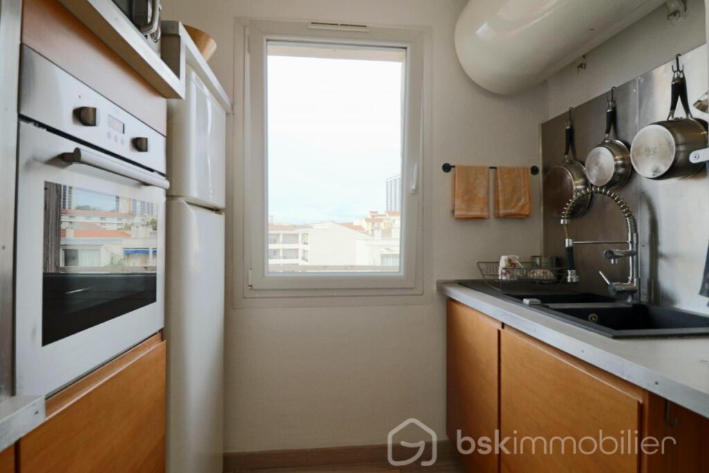 TOULON EST (83100)- Appartement Rénové de 2 pièces avec balcon et Vue dégagée ! – 2 pièces – 1 chambre – 42 m²