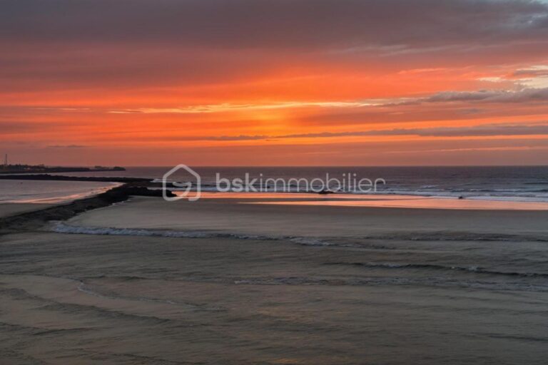 PORNICHET / FRONT DE MER / 2 CHAMBRES / GARAGE / CAVE – 4 pièces – 2 chambres – 101 m²