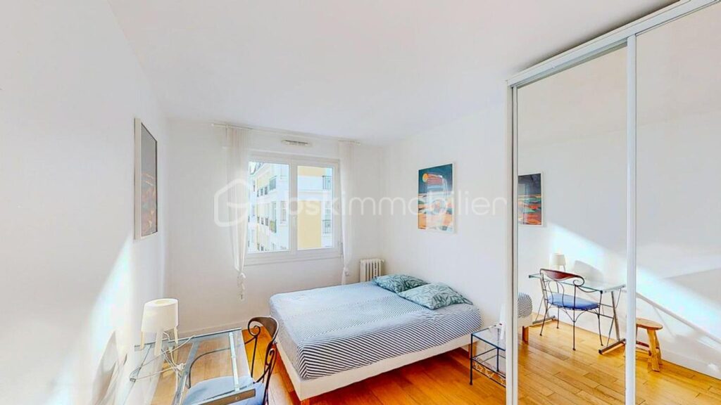 BAYONNE PLEIN CENTRE – Beau T4 traversant – 102m2 – vue dégagée – cave – 4 pièces – 3 chambres – 102 m²